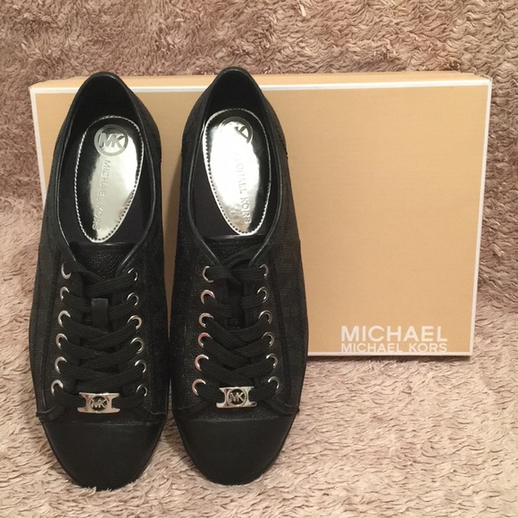 MICHAEL Michael Kors Shoes - MICHAEL Michael Kors Shoes - size 6.5M
